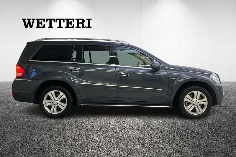 Käytetty Mercedes GL350 265 HP (194 kW) 2011 Harmaa Katumaasturi