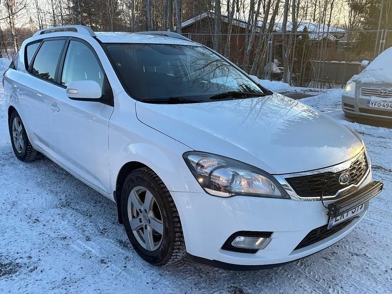Käytetty Kia Ceed Sportswagon Active 116 HP (85 kW) 2010 Farmari