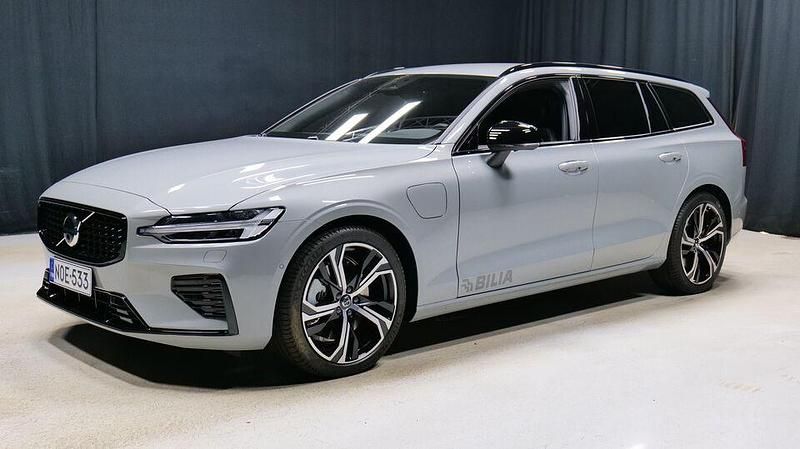 Käytetty 2025 Volvo V60 Plus Farmari | 51 800 € - Kuva 1/3