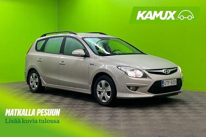 Hopea / harmaa Käytetty 2011 Hyundai i30 Comfort Farmari | 5 400 € (Perustarjous) - Kuva 1/3