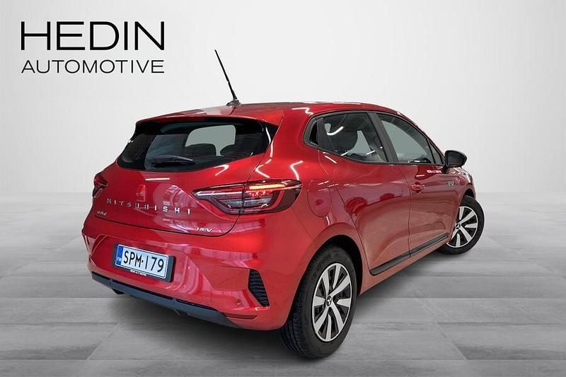 Käytetty Mitsubishi Colt Invite 146 HP (107 kW) 2025 Punainen Viistoperä