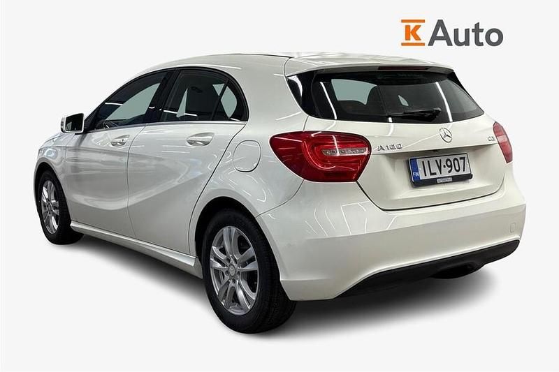 Käytetty Mercedes A180 Business 109 HP (80 kW) 2015 Viistoperä