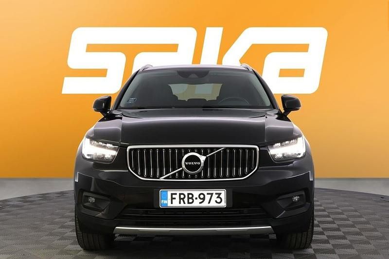 Käytetty Volvo XC40 Business Edition 129 HP (94 kW) 2021 Katumaasturi