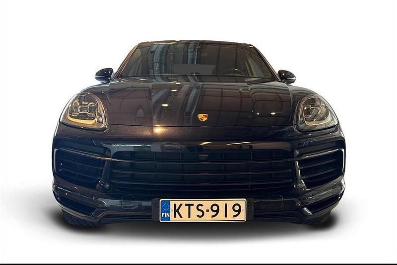 Käytetty Porsche Cayenne 462 HP (339 kW) 2020 Musta Katumaasturi