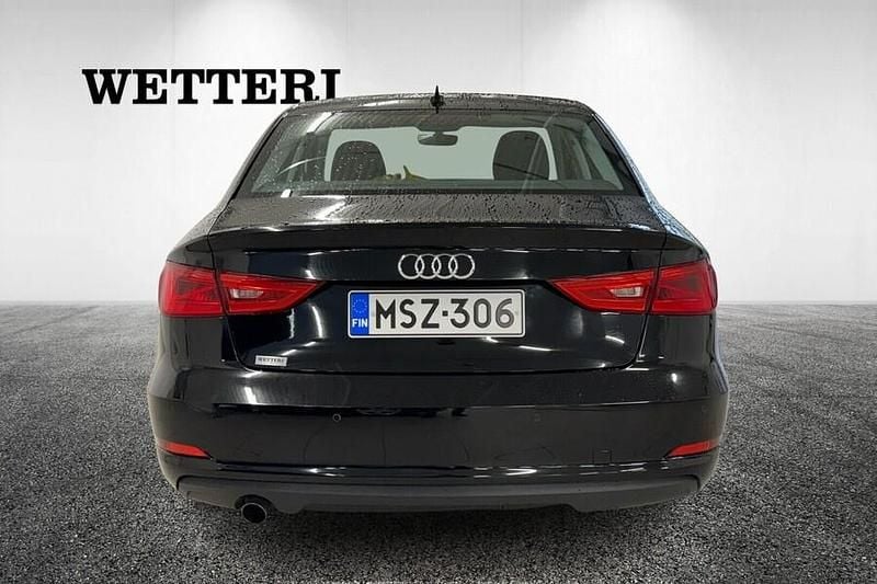 Käytetty Audi A3 110 HP (80 kW) 2016 Musta Sedan