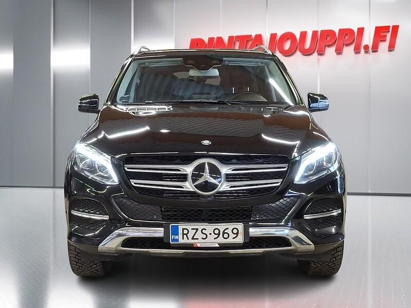 Käytetty Mercedes GLE350 258 HP (189 kW) 2017 Musta Katumaasturi