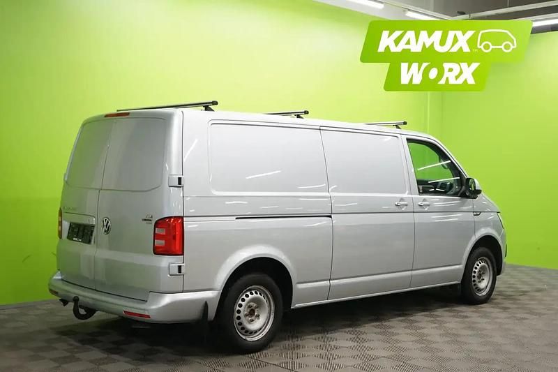 Käytetty VW T6 150 HP (110 kW) 2017 Hopea / harmaa Van