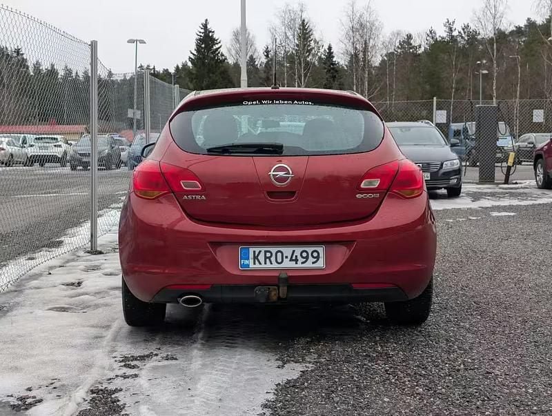 Käytetty Opel Astra Enjoy 120 HP (88 kW) 2012