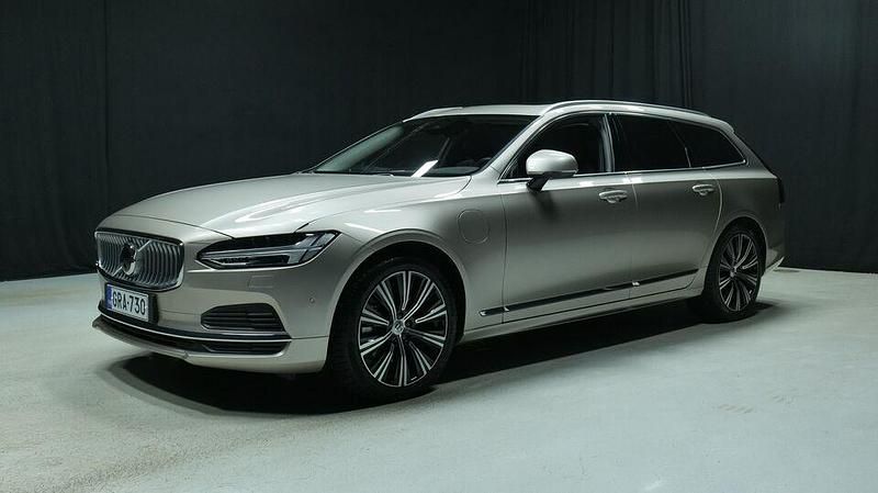 Ruskea Käytetty 2025 Volvo V90 Performance Farmari | 60 400 € (Kallis) - Kuva 1/3