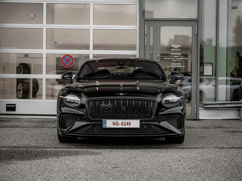 Käytetty Bentley Continental 671 HP (493 kW) 2026 Coupe - kaksiovinen