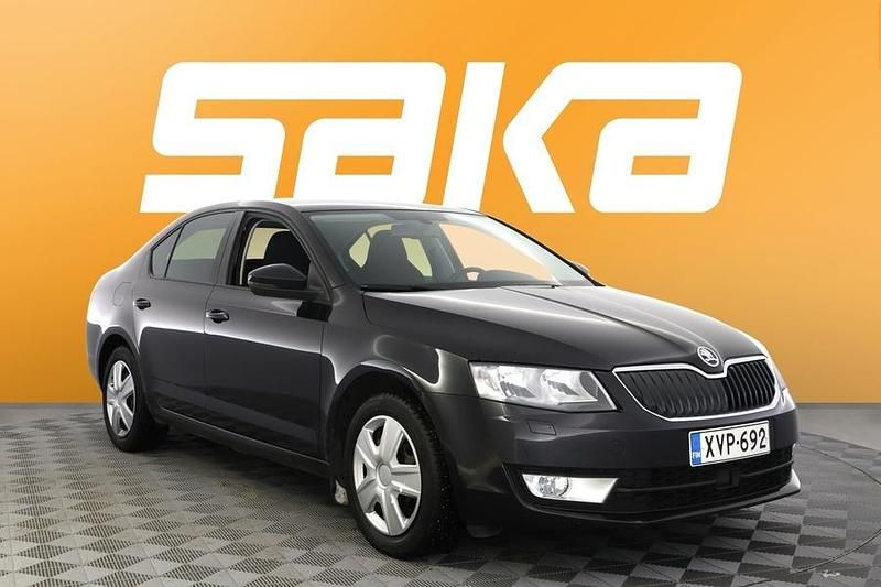 Käytetty Skoda Octavia Ambition 105 HP (77 kW) 2014 Viistoperä