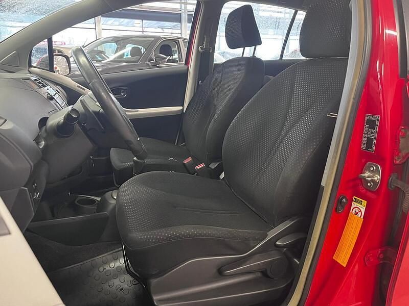 Käytetty Toyota Yaris Edition 101 HP (74 kW) 2010 Viistoperä