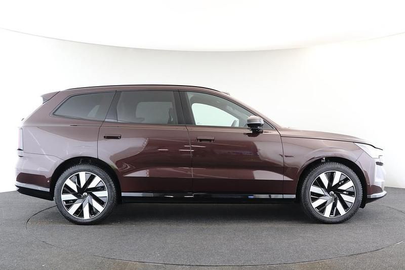 Käytetty Volvo EX90 Ultra 300 kW (408 HP) 2025 Punainen Katumaasturi