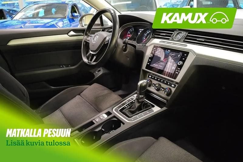 Käytetty VW Passat Comfortline 125 HP (91 kW) 2018 Hopea / harmaa Farmari