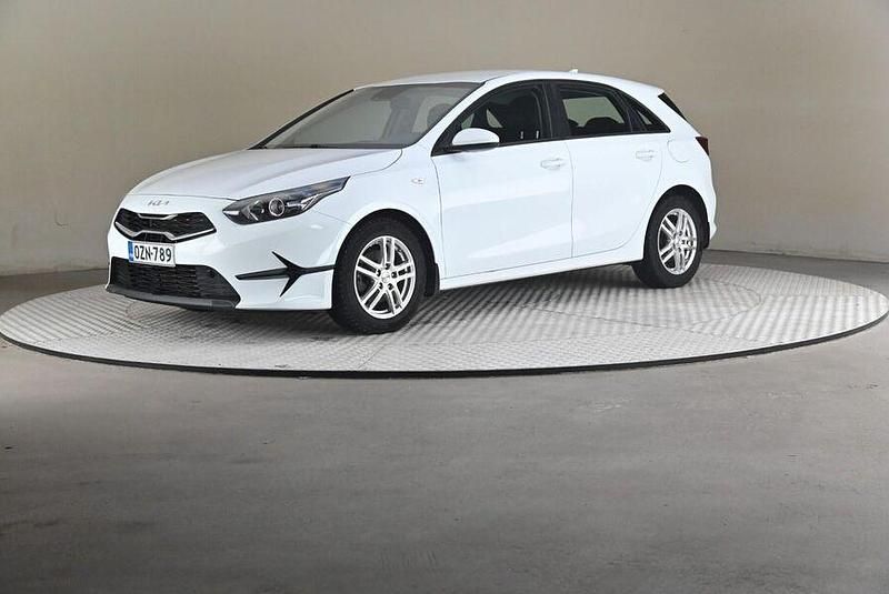 Käytetty 2023 Kia Ceed LX Viistoperä | 17 800 € (Perustarjous) - Kuva 1/4