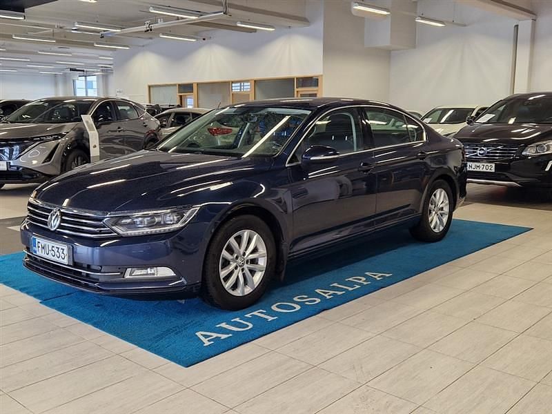 Sininen Käytetty 2017 VW Passat Edition Sedan | 18 900 € (Perustarjous) - Kuva 1/4
