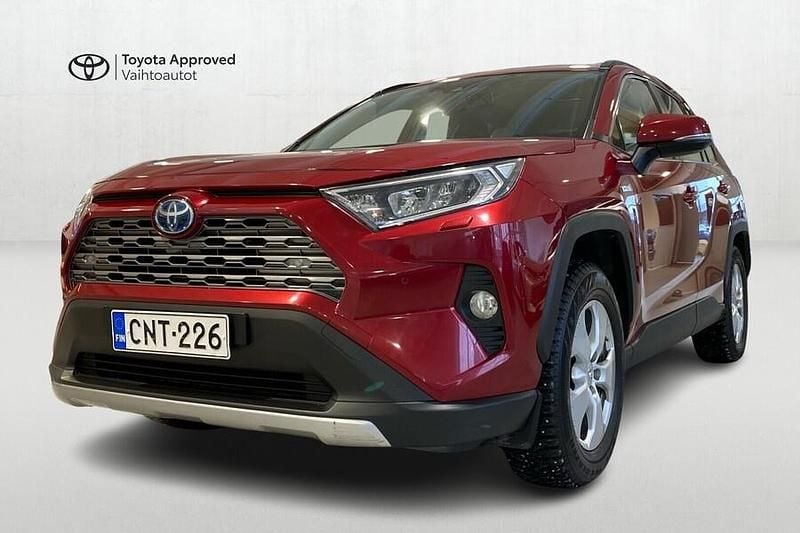 Käytetty Toyota RAV4 Hybrid Active 222 HP (163 kW) 2019 Katumaasturi