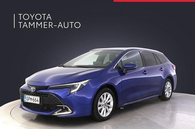 Sininen Käytetty 2023 Toyota Corolla Edition Farmari | 27 480 € (Perustarjous) - Kuva 1/3