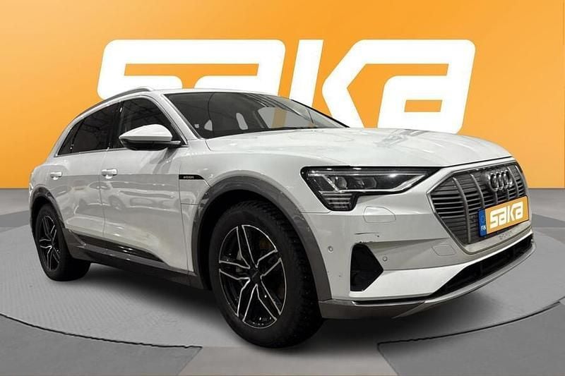 Käytetty Audi e-tron 300 kW (408 HP) 2021 Katumaasturi