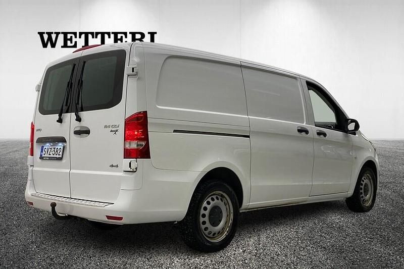 Käytetty Mercedes Vito 136 HP (100 kW) 2019 Valkoinen Van