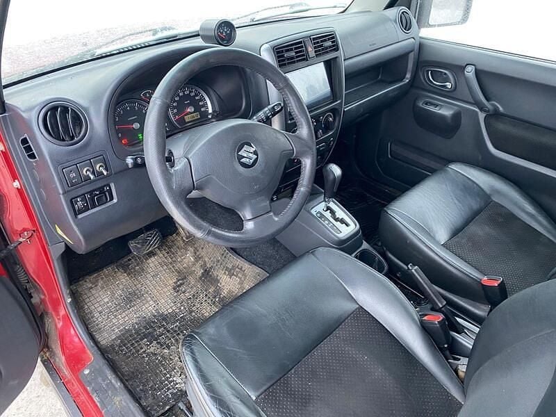 Käytetty Suzuki Jimny 86 HP (63 kW) 2010 Katumaasturi