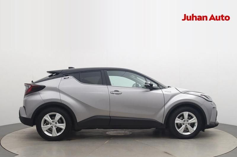 Käytetty Toyota C-HR 184 HP (135 kW) 2020 Hopea metallinhohto Katumaasturi