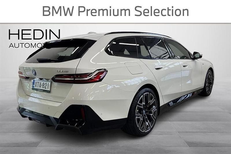 Käytetty BMW 530e M Sport 299 HP (219 kW) 2025 Valkoinen Farmari