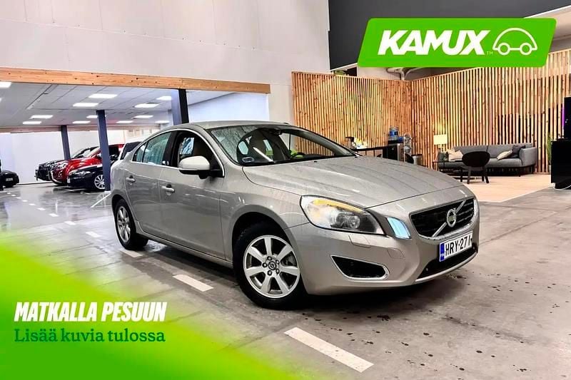Hopea / harmaa Käytetty 2011 Volvo S60 Business Edition Sedan | 8 470 € (Hyvä tarjous) - Kuva 1/4