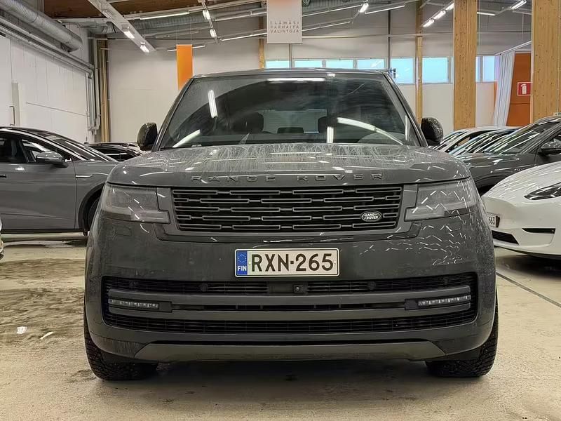 Käytetty Land Rover Range Rover Autobiography 2025 Katumaasturi