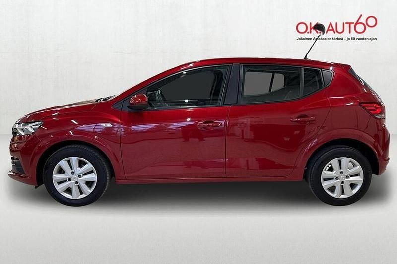 Käytetty Dacia Sandero Comfort 91 HP (66 kW) 2022 Punainen Viistoperä