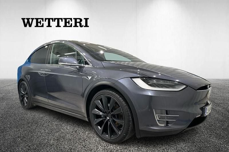 Käytetty Tesla Model X 244 kW (332 HP) 2018 Harmaa Katumaasturi