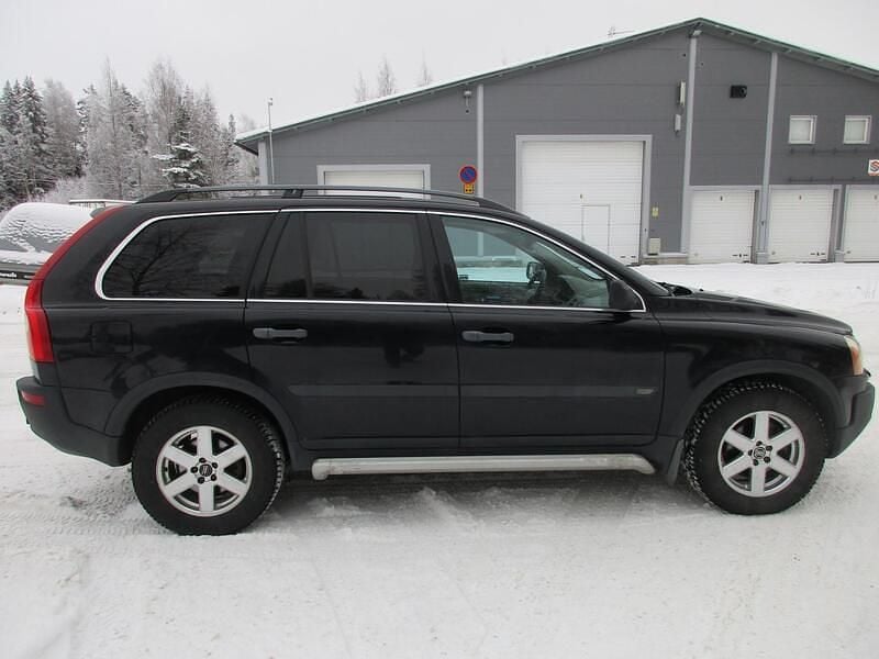 Käytetty Volvo XC90 209 HP (153 kW) 2003 Katumaasturi