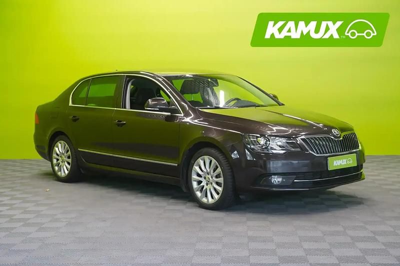 Ruskea Käytetty 2014 Skoda Superb Business Line Sedan | 7 890 € (Supertarjous) - Kuva 1/4