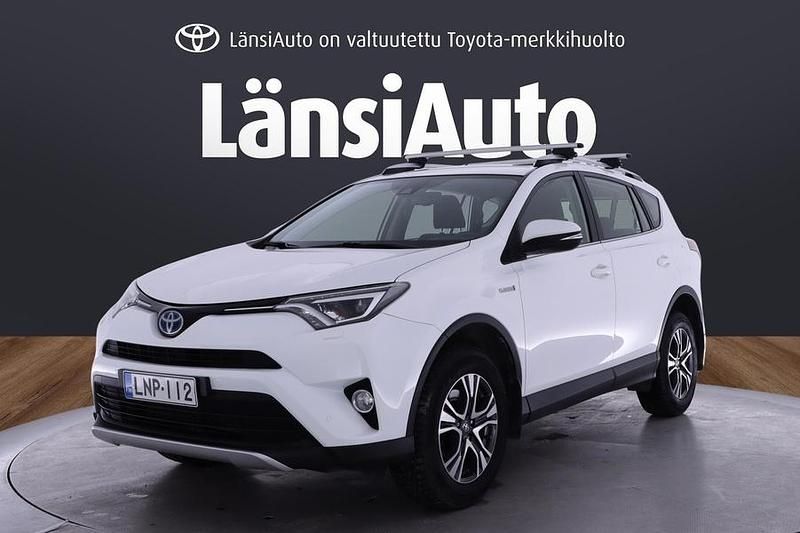 Käytetty Toyota RAV4 Hybrid Active 155 HP (114 kW) 2016 Katumaasturi