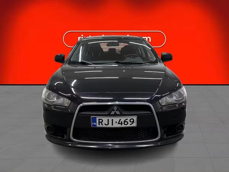 Käytetty Mitsubishi Lancer Sportback Invite 2009