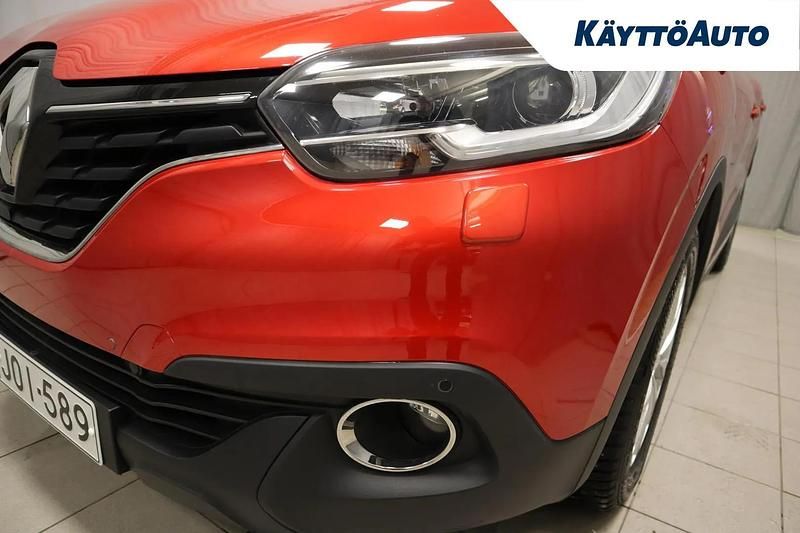Käytetty Renault Kadjar LIMITED 131 HP (96 kW) 2017 Punainen Katumaasturi