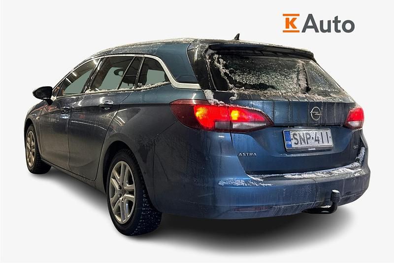 Käytetty Opel Astra Innovation 136 HP (100 kW) 2016 Sininen Farmari