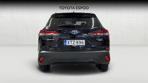 Käytetty Toyota Corolla Edition 194 HP (142 kW) 2022 Musta Katumaasturi