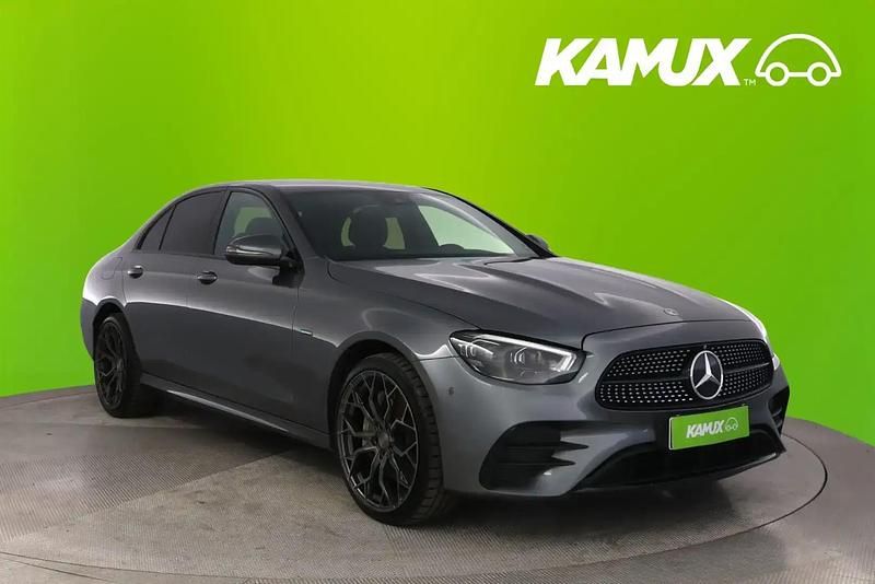 Hopea / harmaa Käytetty 2020 Mercedes E300 Avantgarde Sedan | 35 990 € (Hieman kallis) - Kuva 1/4