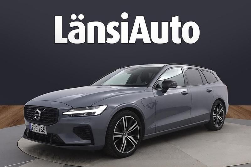 Käytetty Volvo V60 R-Design 340 HP (250 kW) 2022 Farmari