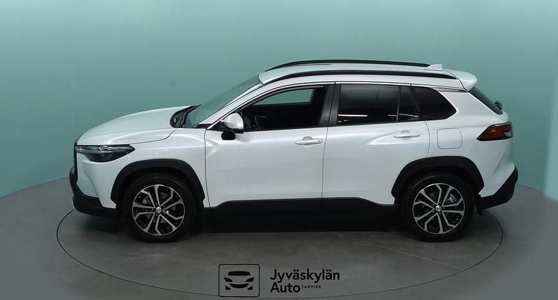 Käytetty Toyota Corolla Cross Edition 197 HP (144 kW) 2023 Valkoinen Katumaasturi