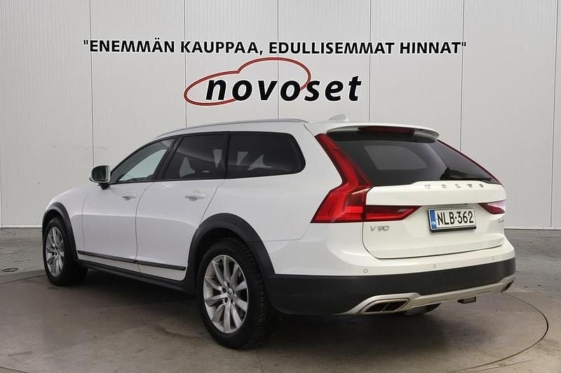 Käytetty Volvo V90 CC Plus 190 HP (139 kW) 2018 Valkoinen Farmari