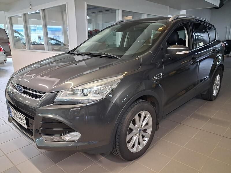 Harmaa Käytetty 2016 Ford Kuga Titanium Katumaasturi | 15 490 € (Perustarjous) - Kuva 1/4
