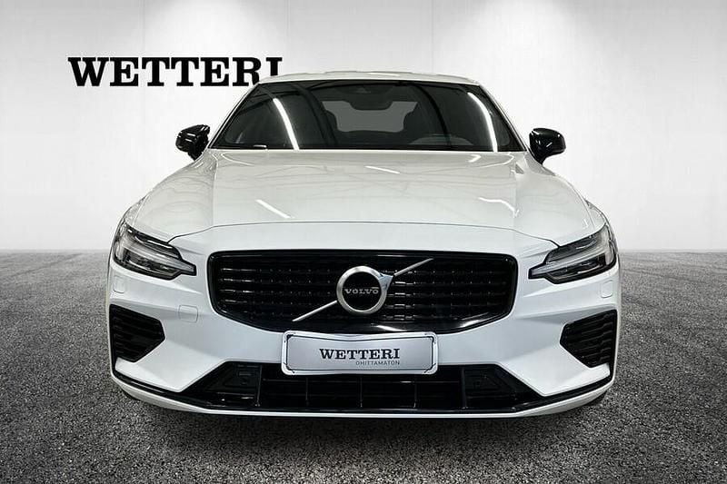 Käytetty Volvo S60 Business Edition 392 HP (288 kW) 2021 Sedan