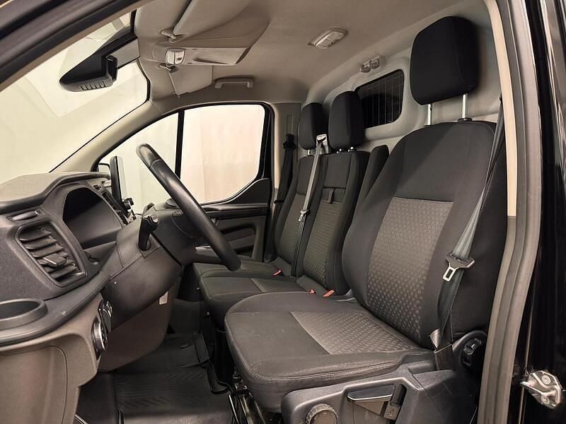 Käytetty Ford Transit Custom Trend 131 HP (96 kW) 2021 Musta Van