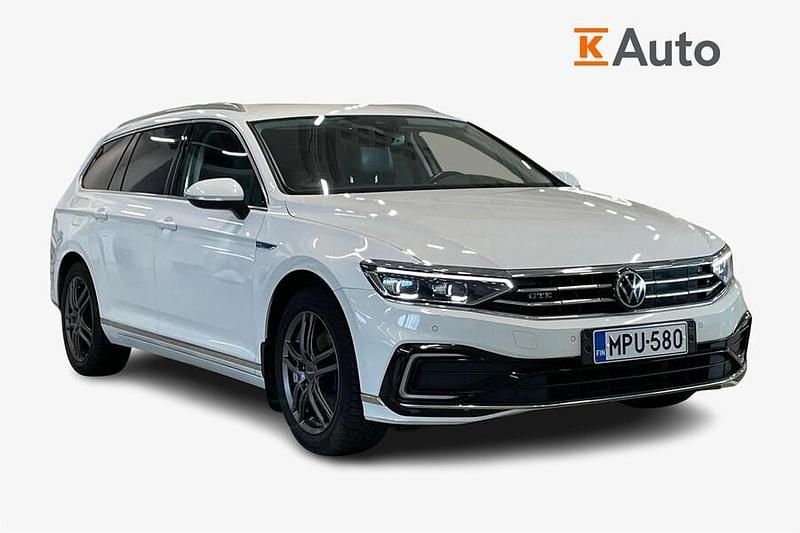 Käytetty VW Passat GTE 218 HP (160 kW) 2021 Valkoinen Farmari