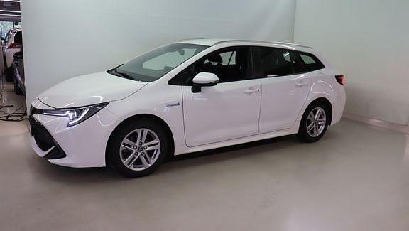 Käytetty Toyota Corolla Business Edition 122 HP (89 kW) 2020 Valkoinen Farmari