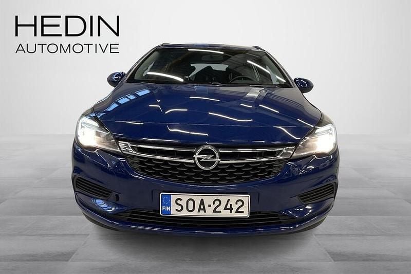 Käytetty Opel Astra Enjoy 105 HP (77 kW) 2018 Sininen Farmari