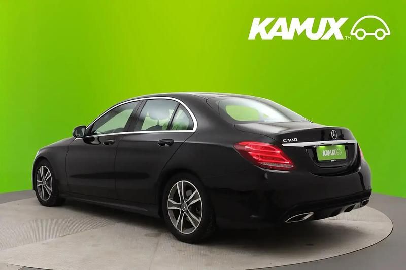 Käytetty Mercedes A180 Business 156 HP (114 kW) 2016 Musta Sedan