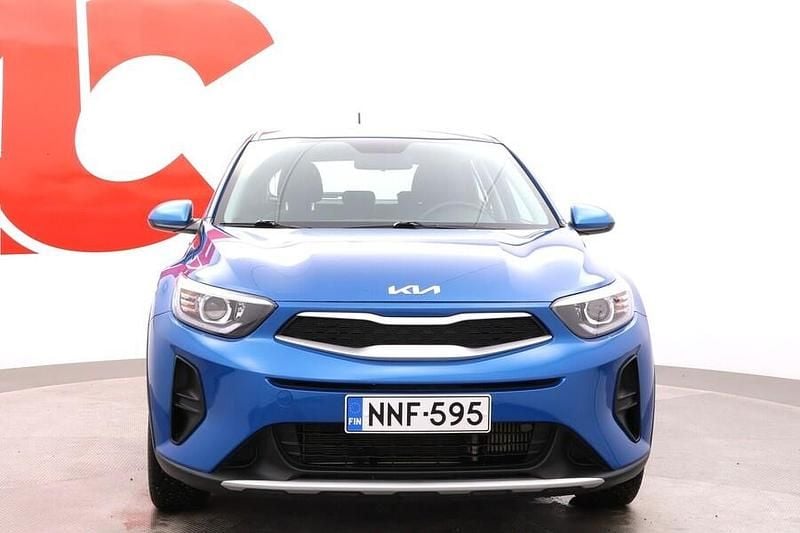 Käytetty Kia Stonic LX 101 HP (74 kW) 2024 Katumaasturi